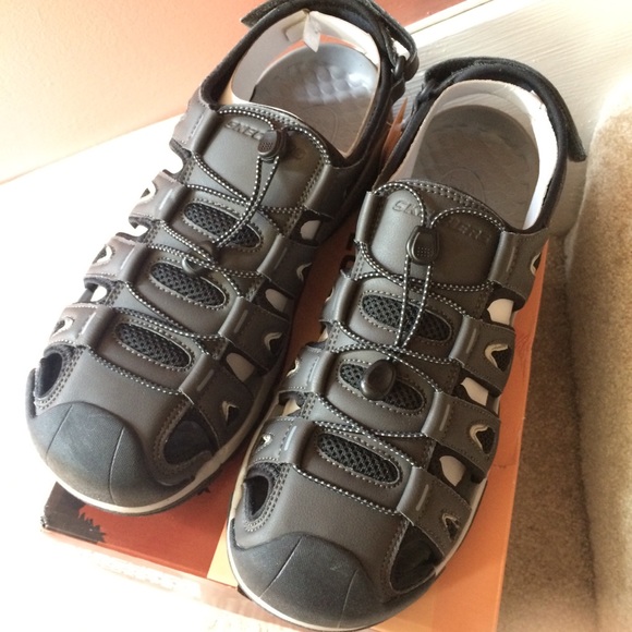 Skechers Other - skechers relaxed fit tresmen sandals